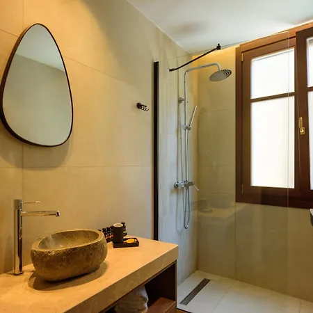 Arthur In Old Town * Rhodes City