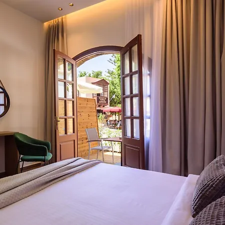 Arthur In Old Town Otel *