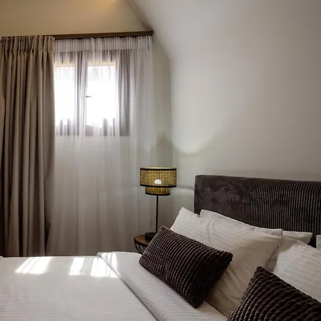 Arthur In Old Town *