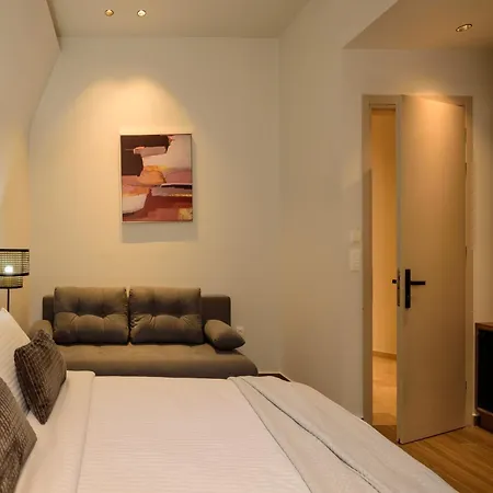 Arthur In Old Town Hotel