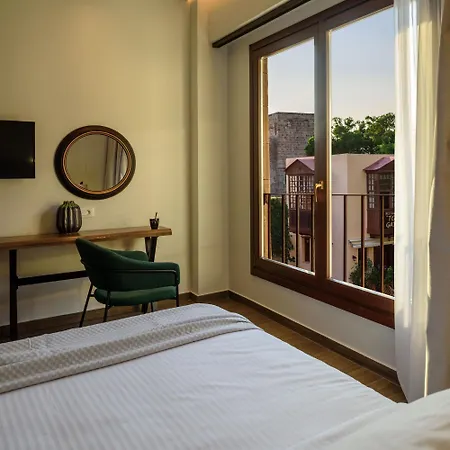 Arthur In Old Town * Rhodes City