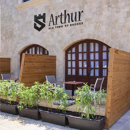 Arthur In Old Town Hotel