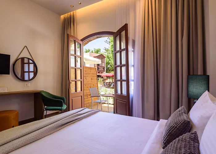 Arthur In Old Town Hotel *