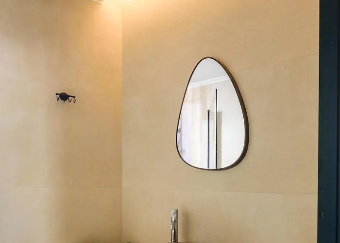 Arthur In Old Town Hotel