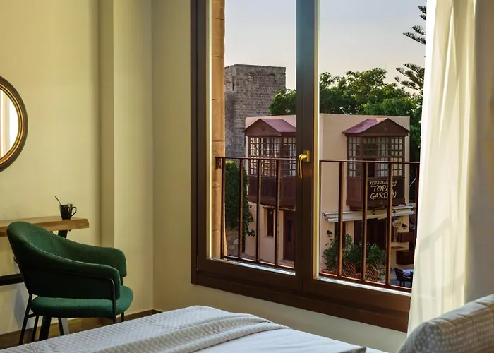 Arthur In Old Town Hotel *