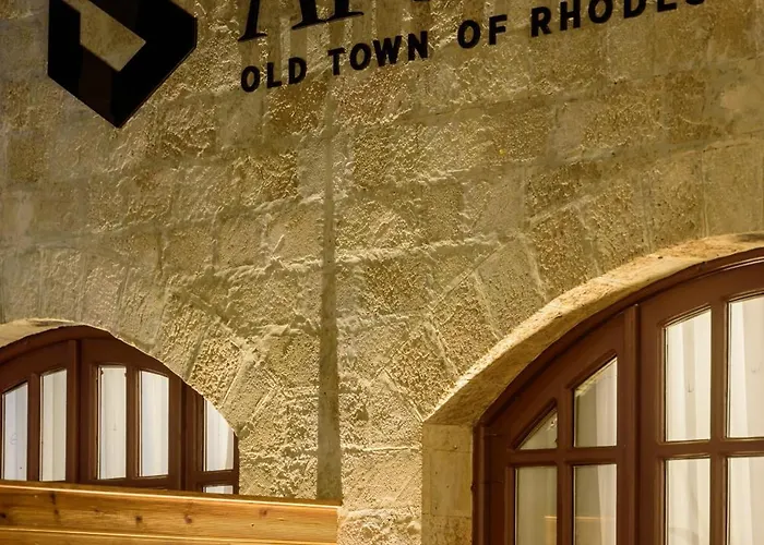 Arthur In Old Town Hotel *