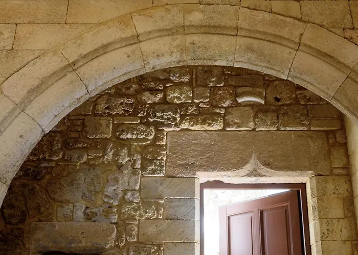 Arthur In Old Town *