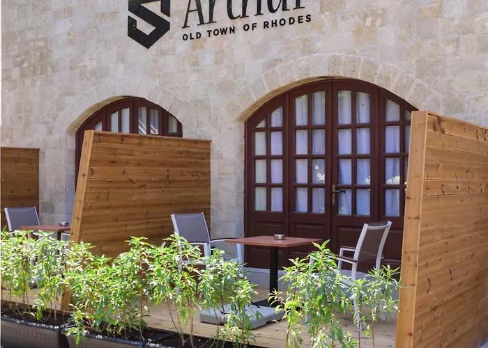 Arthur In Old Town Hotel